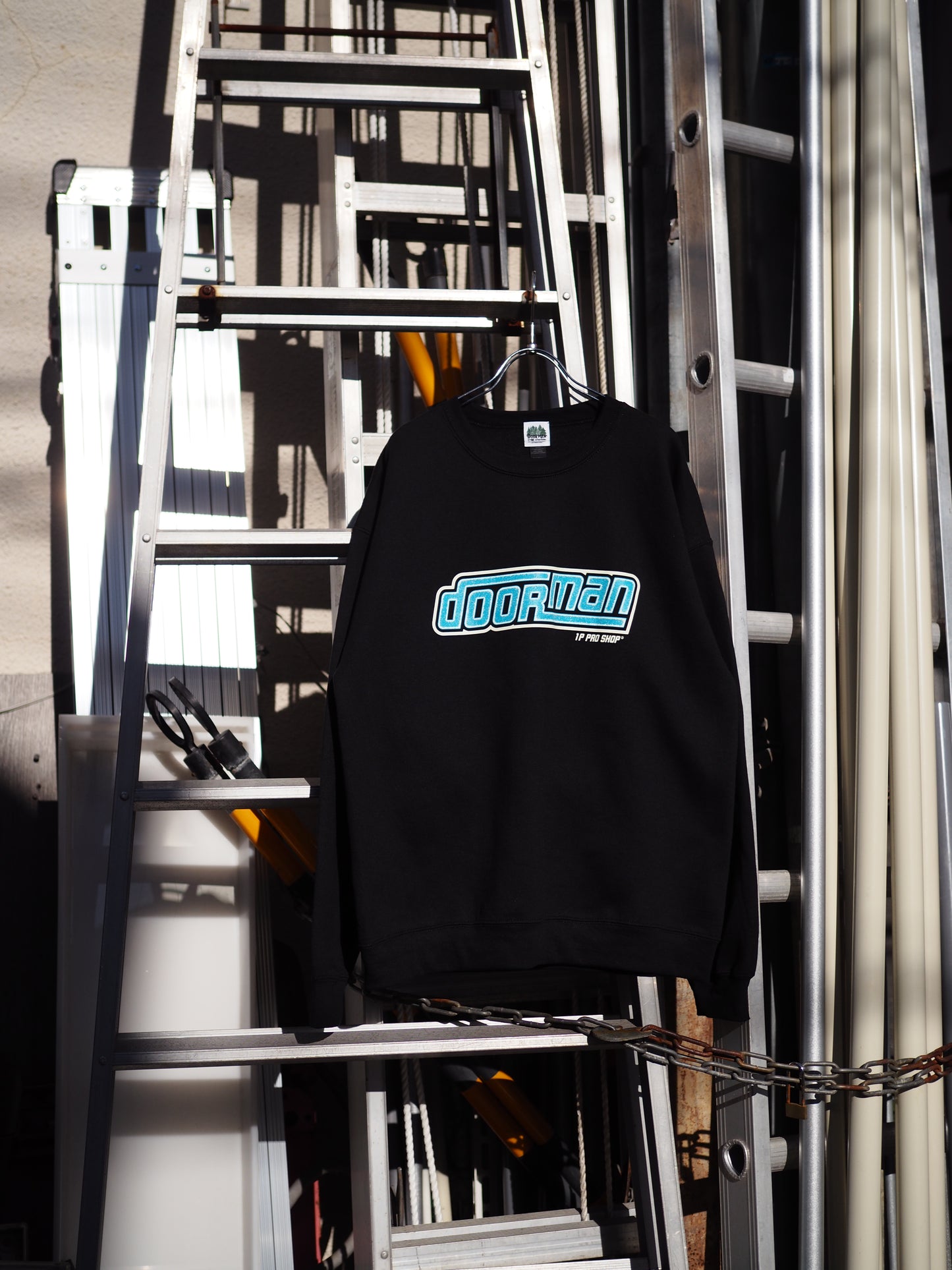 doorman store / Space Logo Sweat (BLACK)