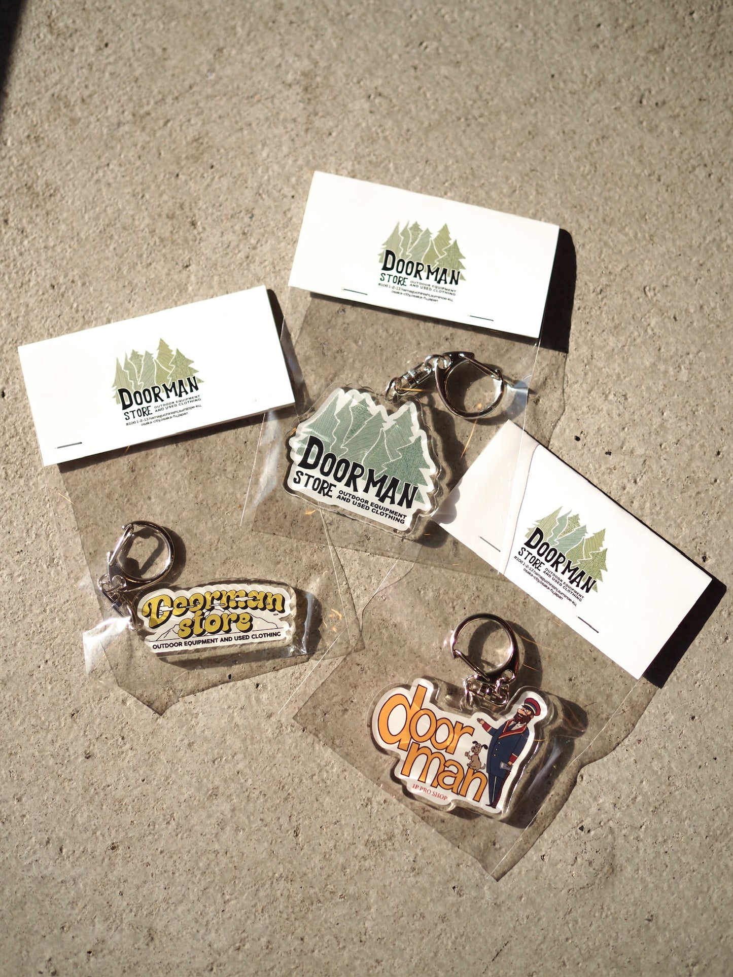 doorman store / Yellow Logo Acryl Keyholder