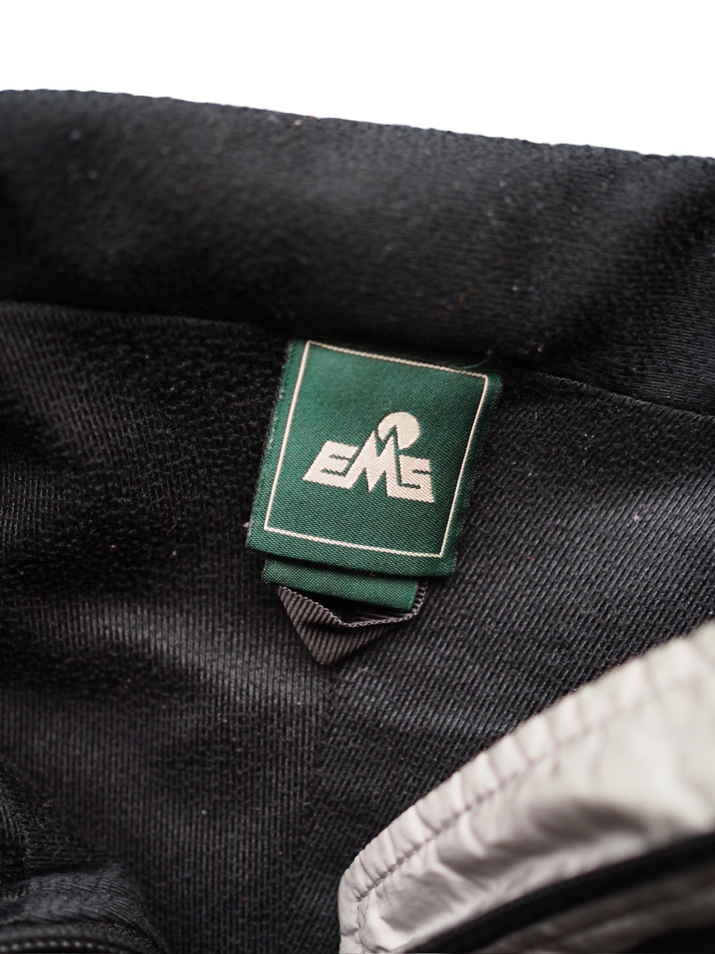 EMS / Packable Nylon Jacket