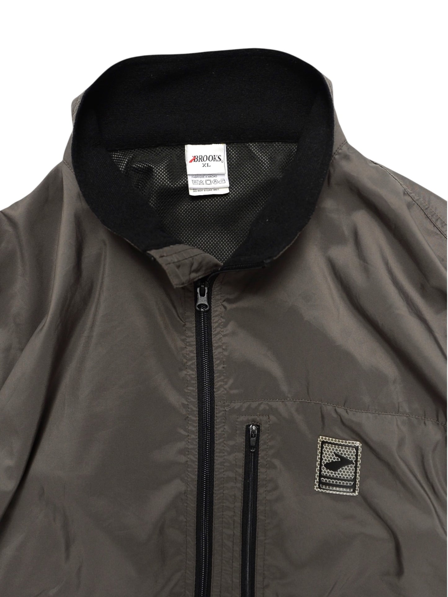 BROOKS / Packable Windshell Jacket