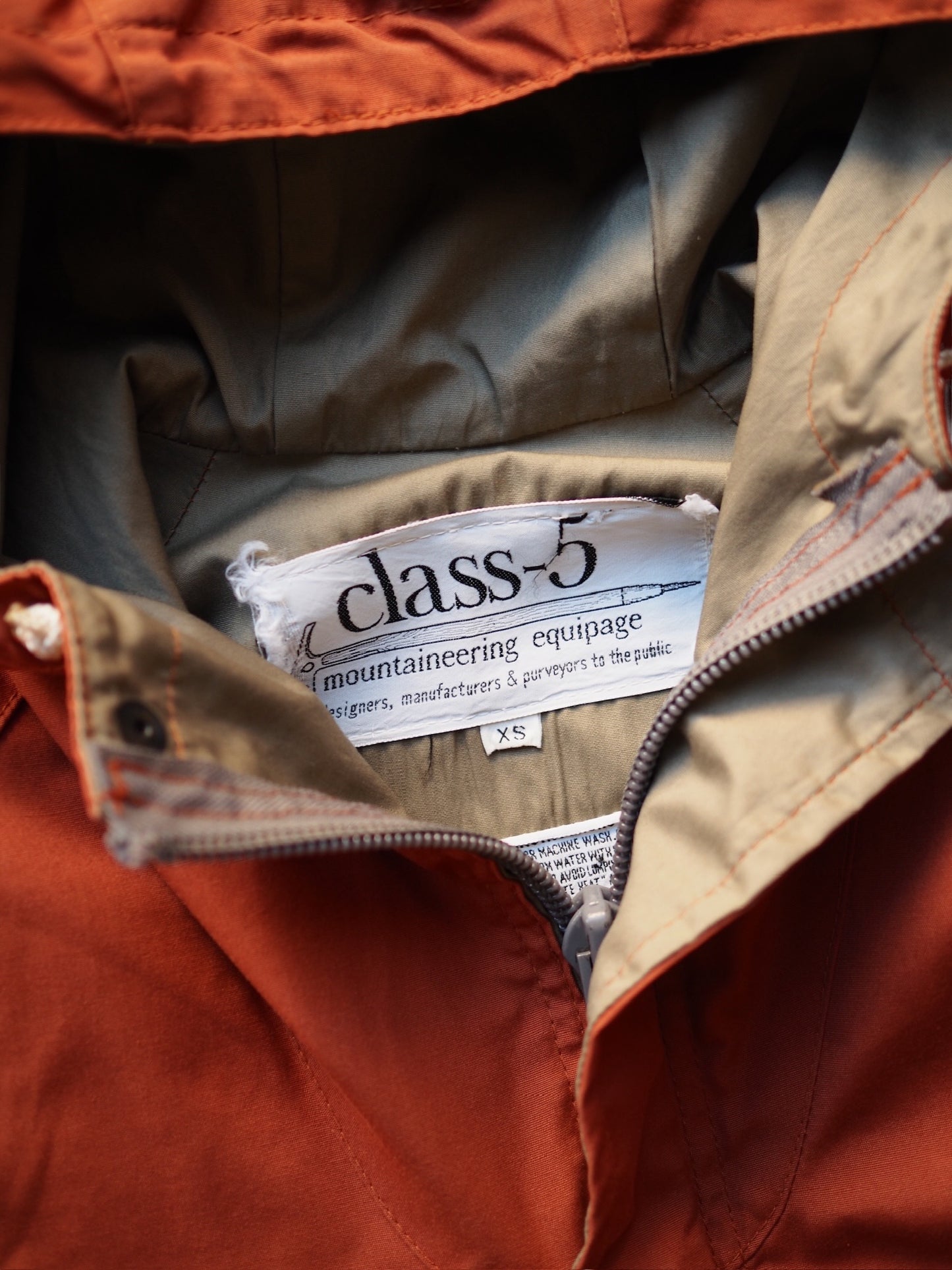 class-5 / 70's Mountain Parka