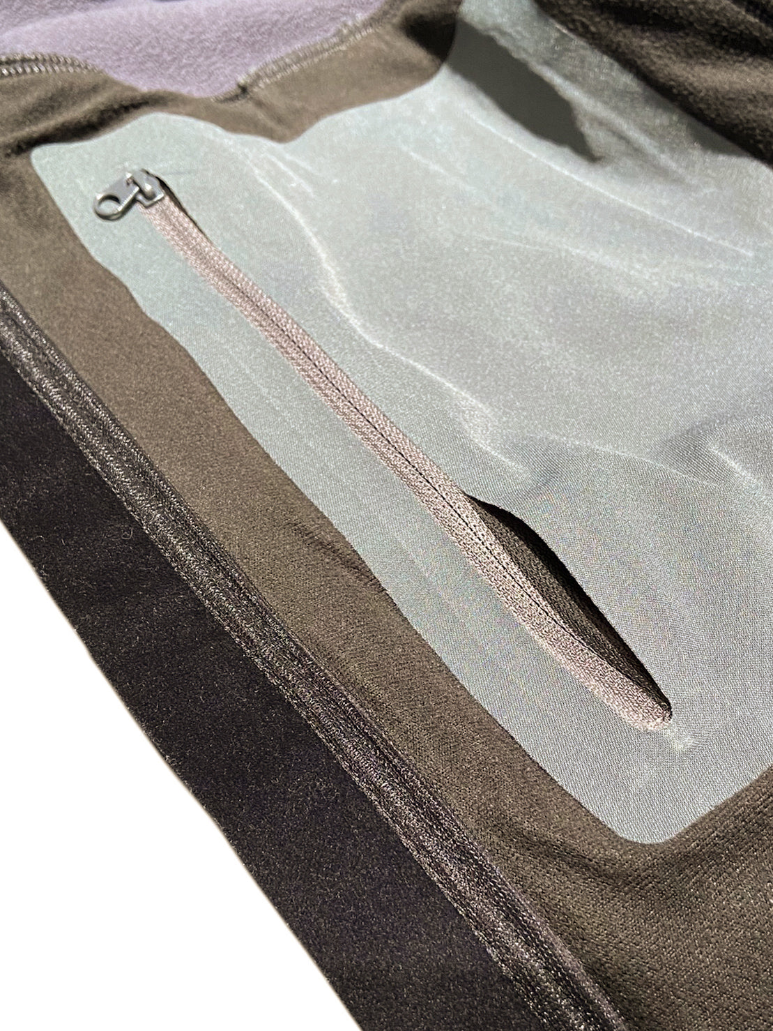 ARC'TERYX / LEAF "BRAVO"